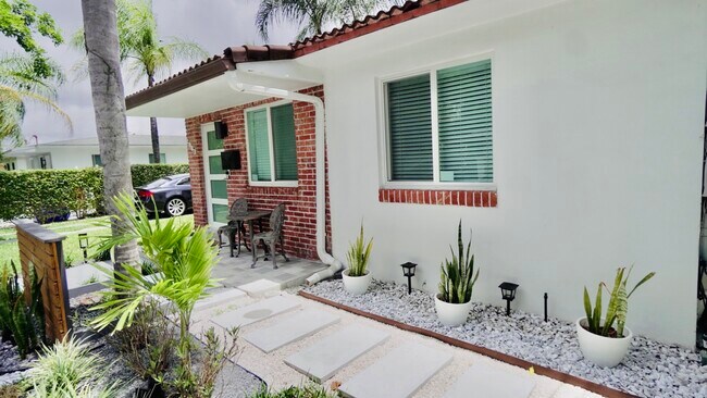 Building Photo - 2961 SW 39th Ave