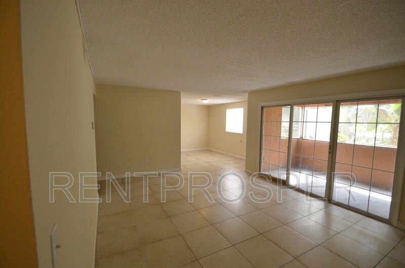 Foto principal - 4086 Dijon Dr