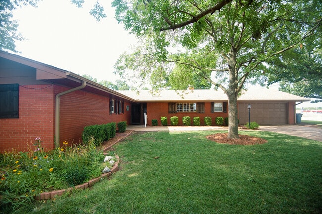 Photo - 2223 W 4th Ave House