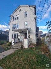 Building Photo - 1048 Broad St