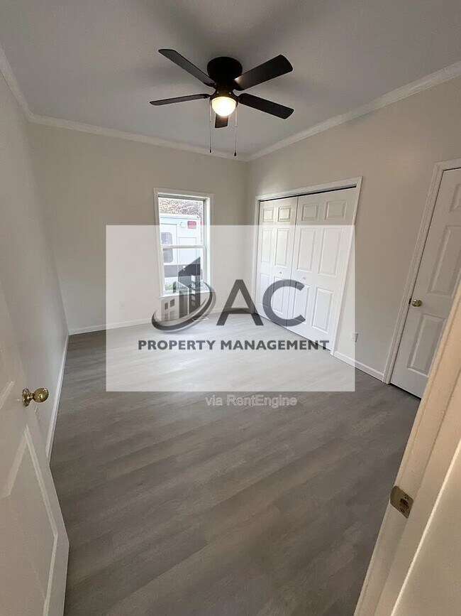 Building Photo - 52 Smith Lake Rd