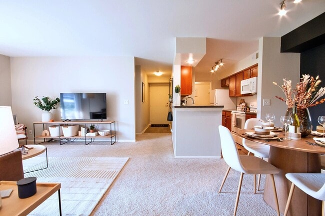 Foto del edificio - 4109 Chesapeake Dr