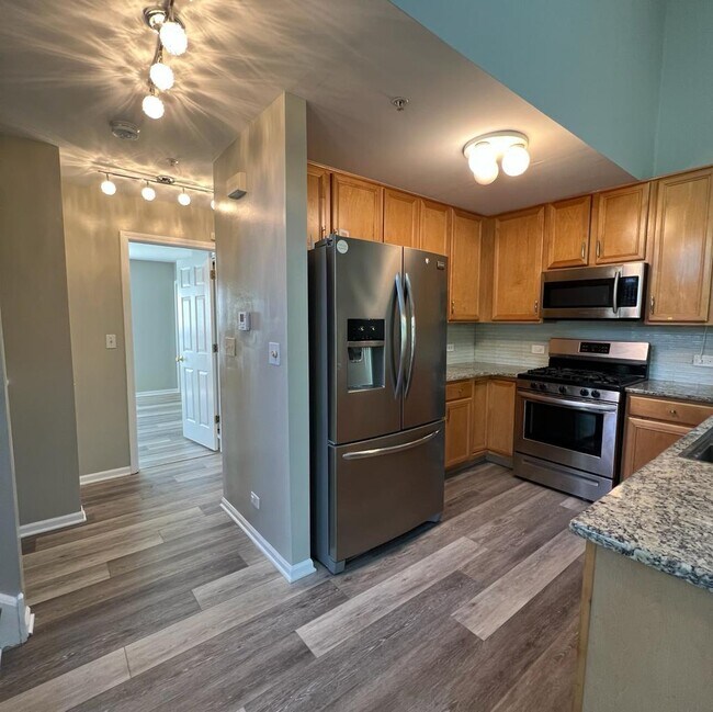 Building Photo - 1169 Shorewood Ct