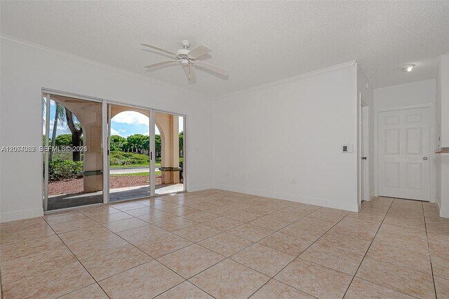 Building Photo - 2452 Centergate Dr