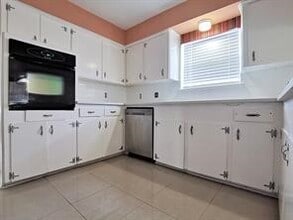 Building Photo - 5107 W Bellfort Ave