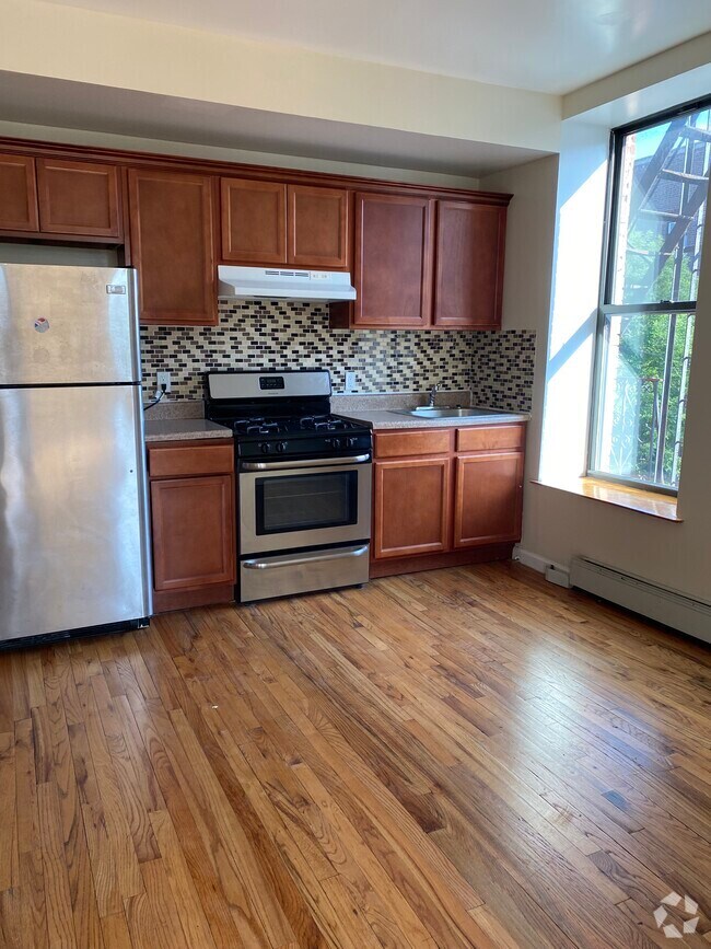 South Slope Apartments under 700 Brooklyn, NY 34 Rentals