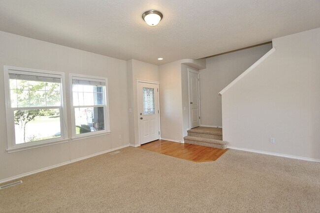 Foto del edificio - 667 W Crescent St