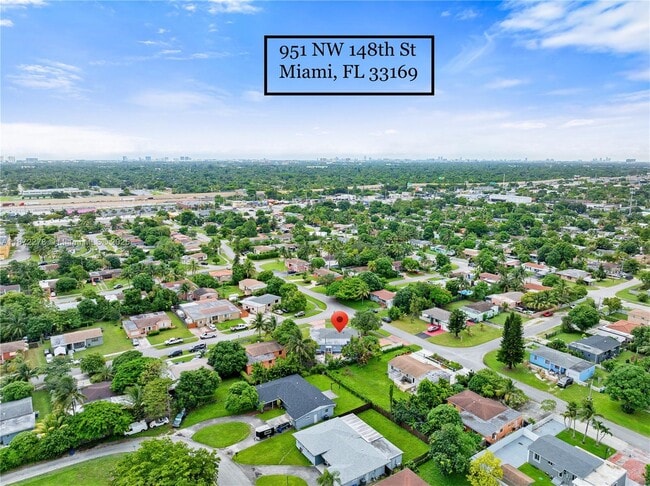 Foto del edificio - 951 NW 148th St