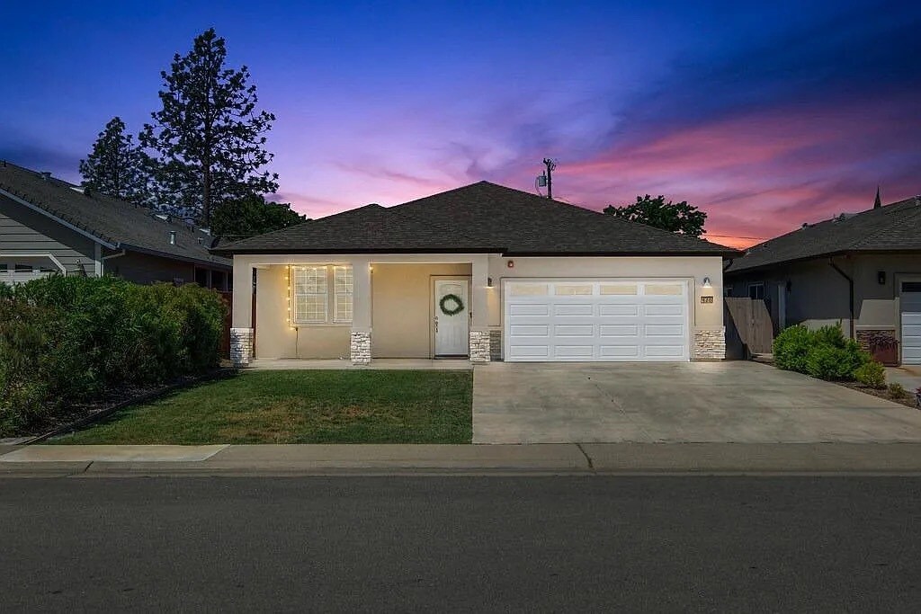 Foto principal - 820 B St