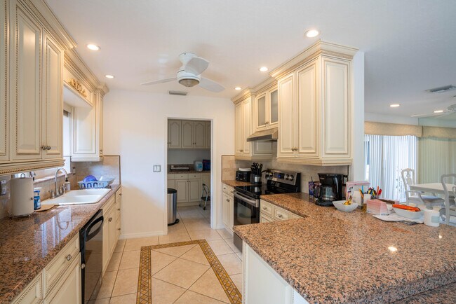 Foto del edificio - 400 SW 6th Ave