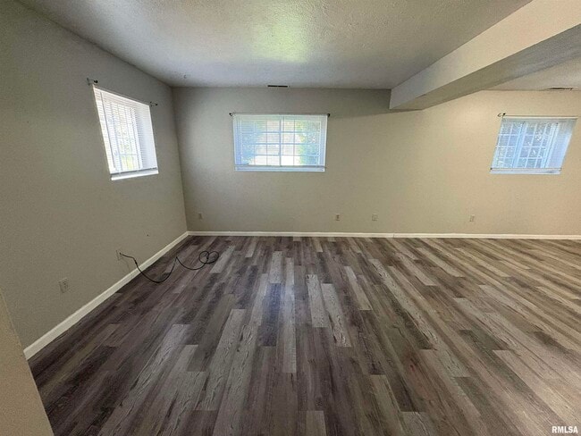 Building Photo - 3617 W Richwoods Blvd