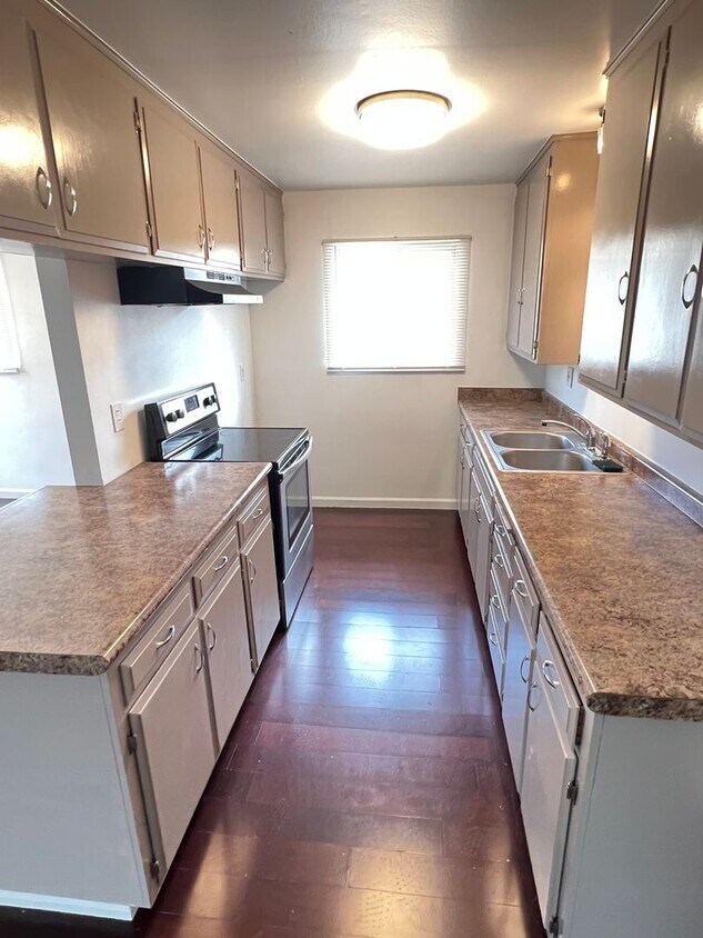 Foto principal - 4130 Hathaway Ave