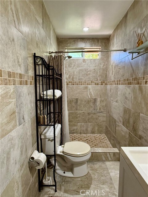Foto del edificio - 22970 Avenue San Luis