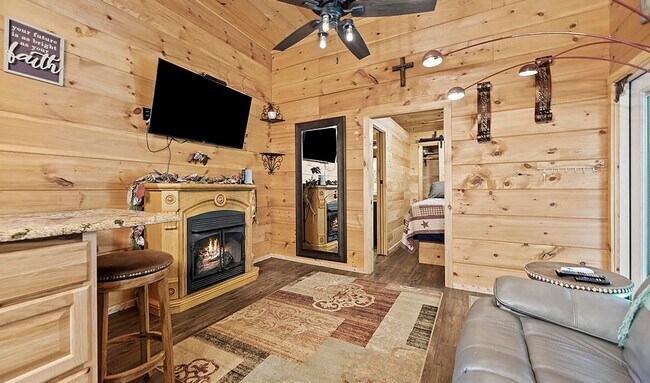 Building Photo - Old Mountain Road 3568-3570