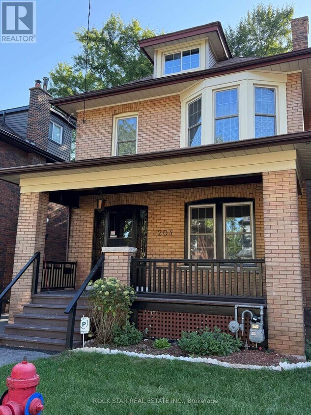 Primary Photo - 203 Fairleigh Ave S