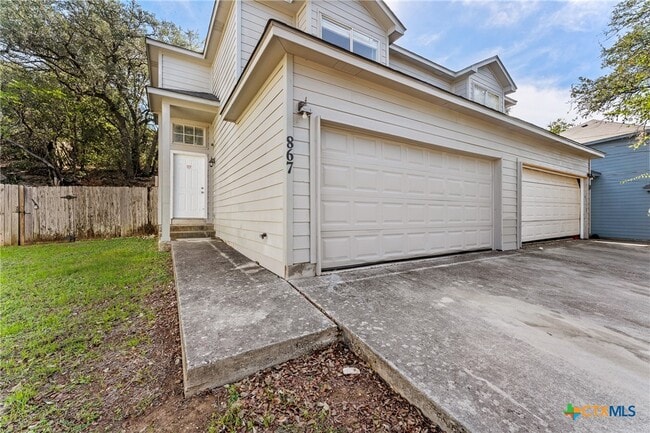 Building Photo - 867 Sagewood Trail