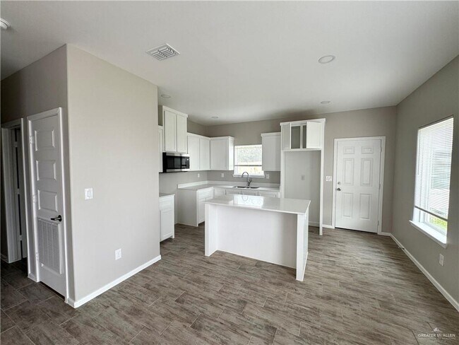 Building Photo - 1312 Sucre Dr