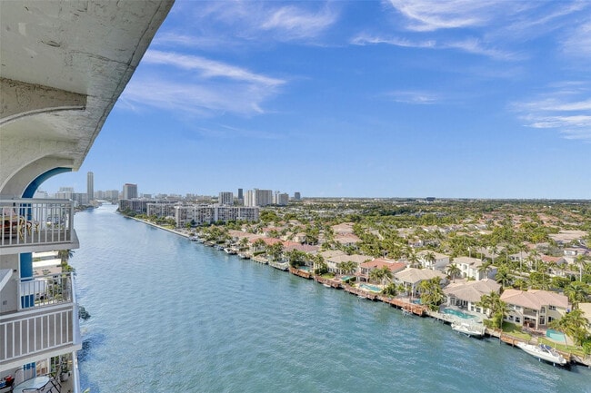 Building Photo - 1600 S Ocean Dr