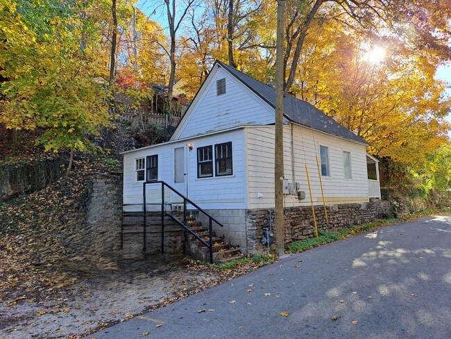 Building Photo - 22 First St