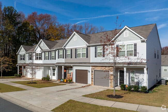 Newton Creek Townhomes - The Grove Residences