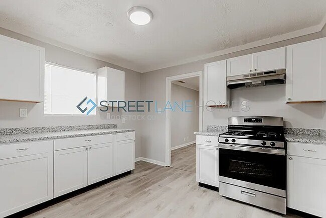 Building Photo - 3235 N Euclid Ave