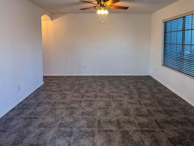 Foto del edificio - 3103 W Zachary Dr