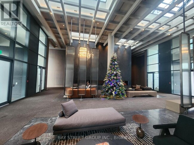 Building Photo - 8 Interchange Wy