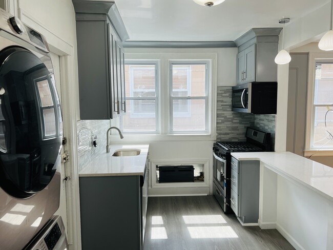 Building Photo - 4811 59th St