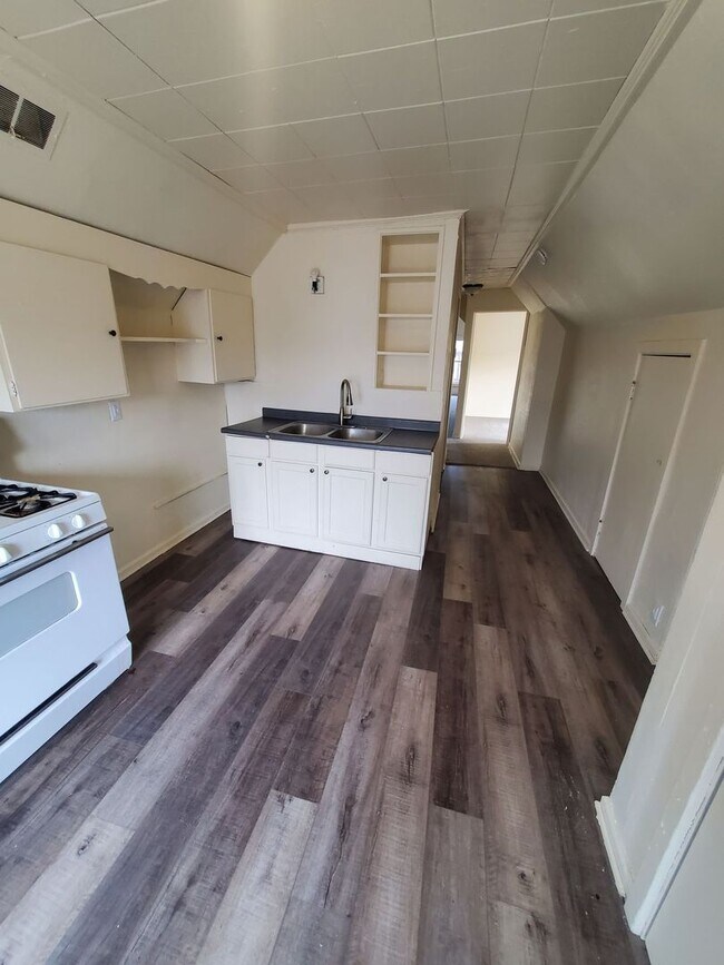 Foto del edificio - 3367-3369 N 3rd St. (3 Unit)