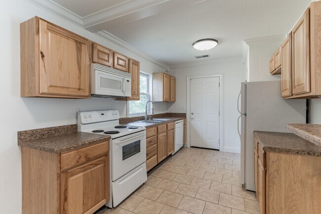 Building Photo - Two Bedroom Home For Rent