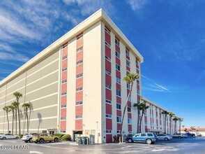 Building Photo - 2711 N Halifax Ave