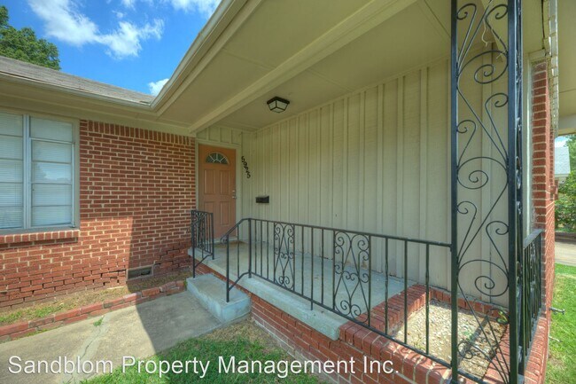 Building Photo - 3 br, 1.5 bath House - 5925 East 24th Place