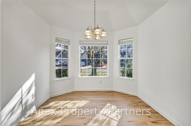 Building Photo - 9860 Southern Oak Way