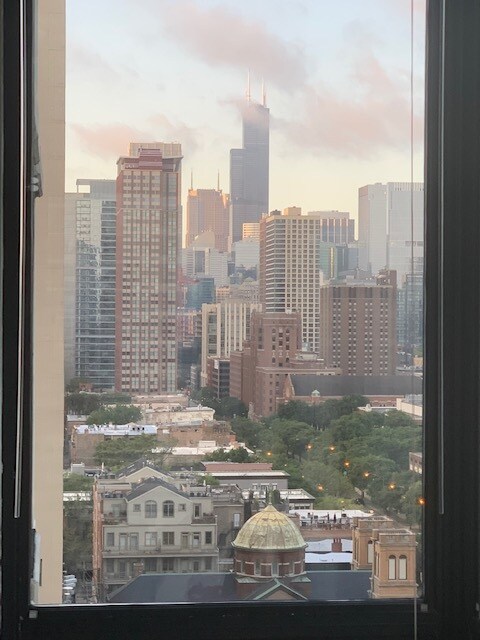 Foto del edificio - 1122 N Clark St
