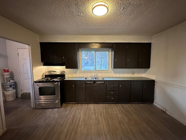 Building Photo - 8859 Nowell St