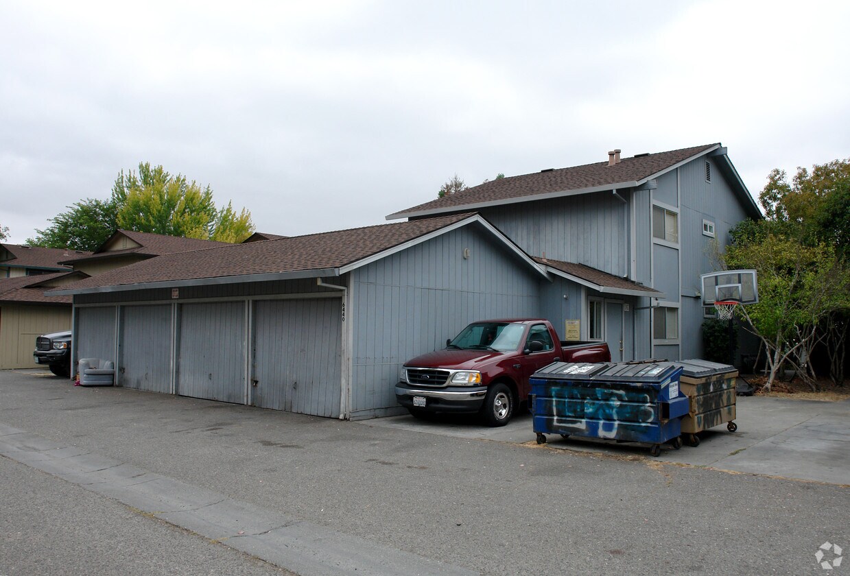 6440 Country Club Dr, Rohnert Park, CA 94928 6440 Country Club Dr