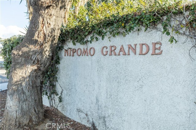 Foto del edificio - 525 Grande Ave