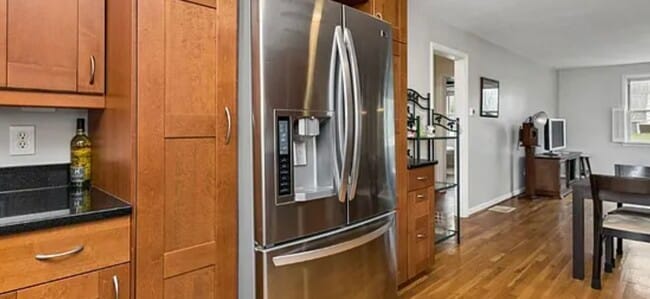 Foto del edificio - 7734 Forest Rd