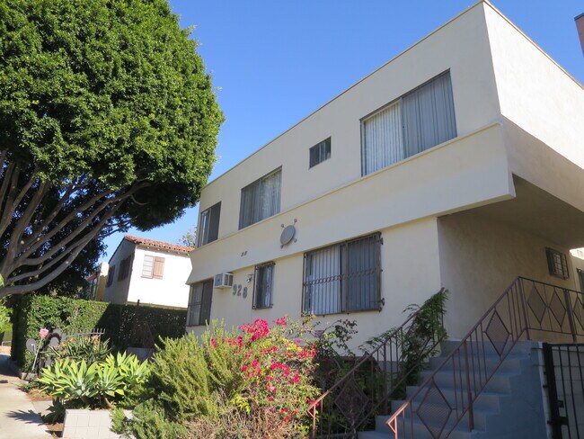 Foto del edificio - 928 N Ogden Dr