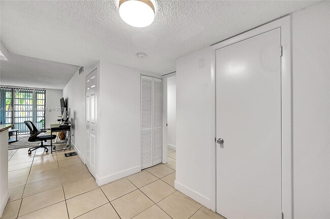 Foto del edificio - 1820 SW 81st Ave
