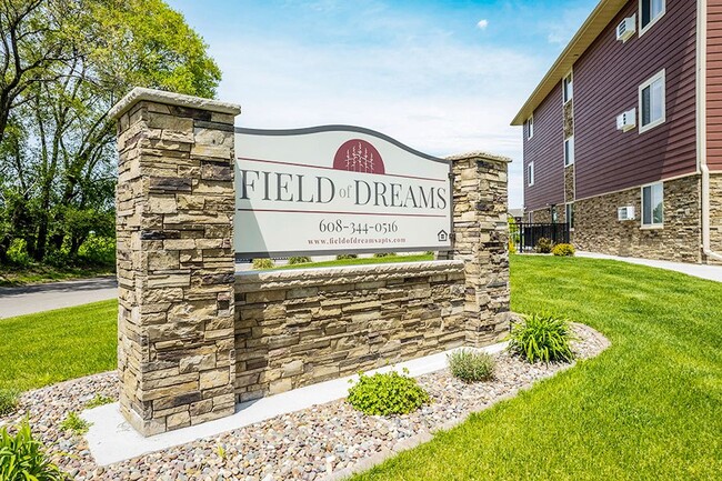 Foto del edificio - Field of Dreams