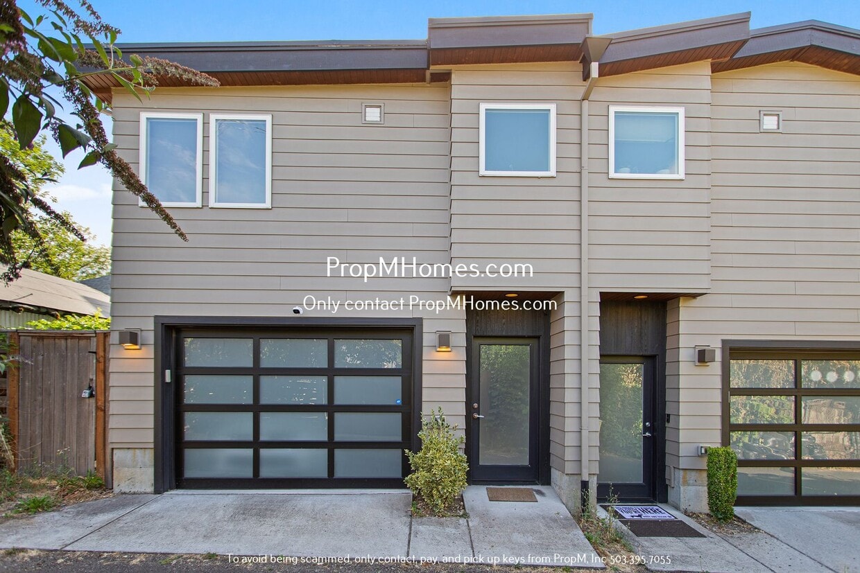 Photo - 4127 N Michigan Avenue