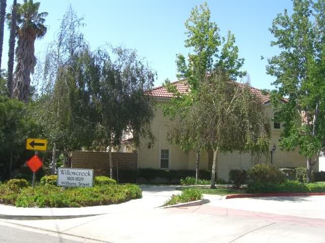 View of Building - 1819 Williams St