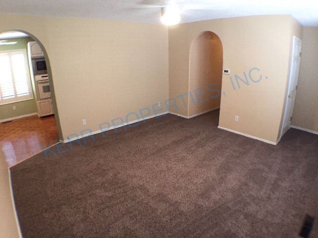 Building Photo - 3022 SE 156th Ave