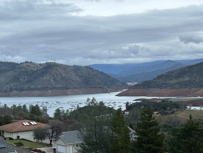 Foto del edificio - 6367 Woodman Dr