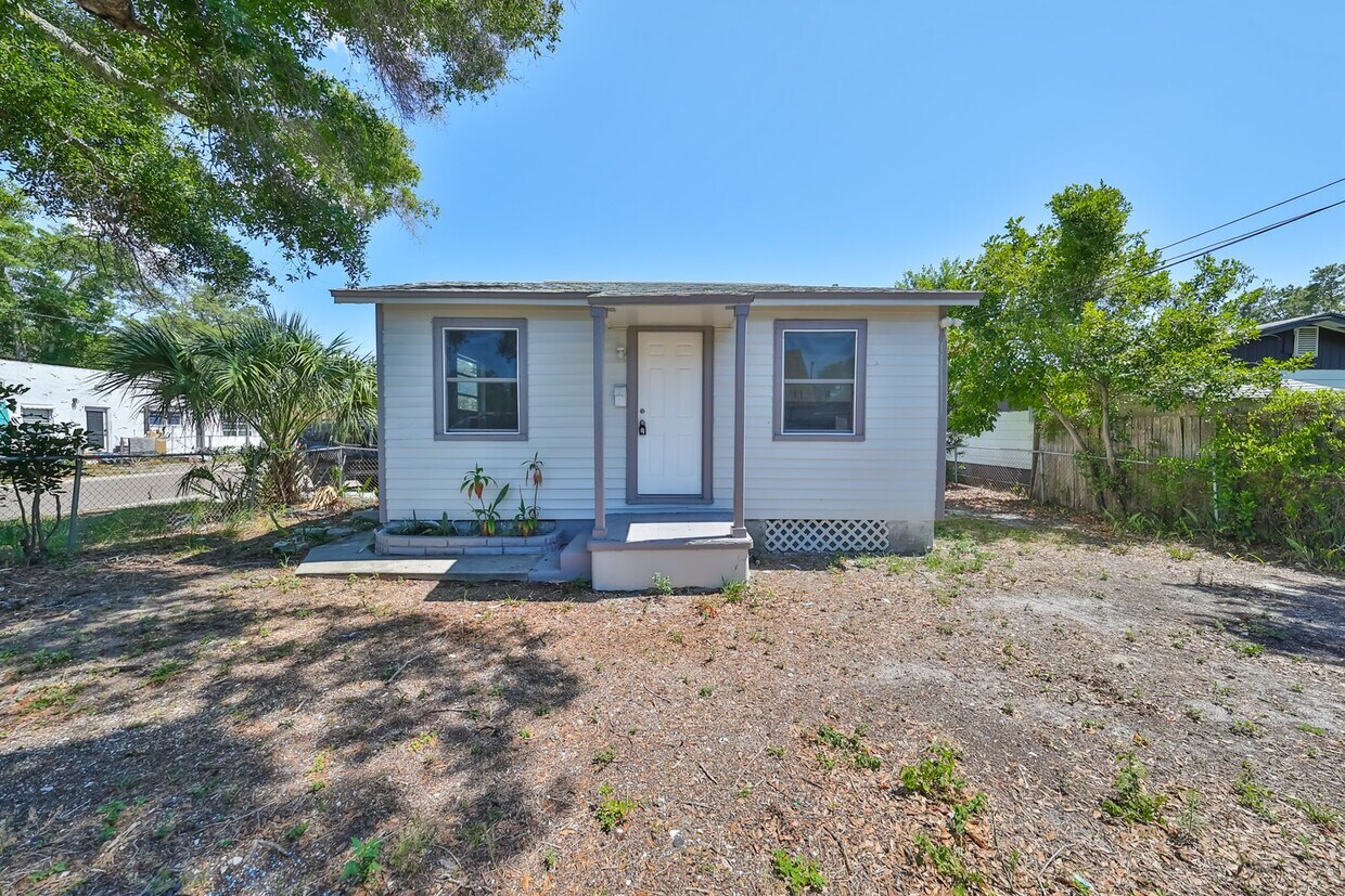 Primary Photo - 4801 10th Ave S