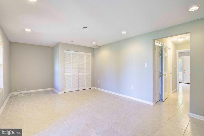 Building Photo - 2512 Stow Ct