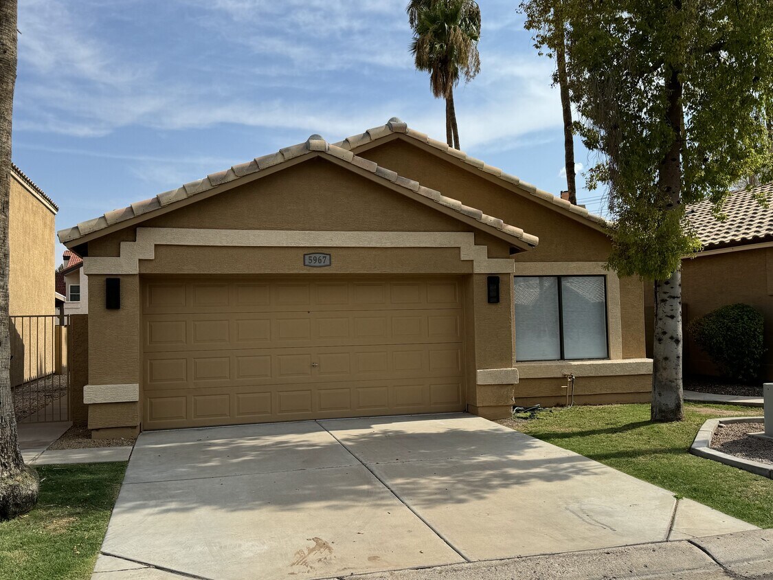 Primary Photo - 5967 W Del Rio St