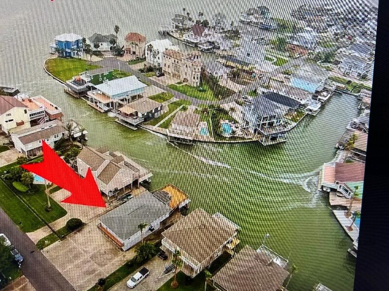 171 Bora Bora Dr, Tiki Island, TX 77554 House Rental in Tiki Island