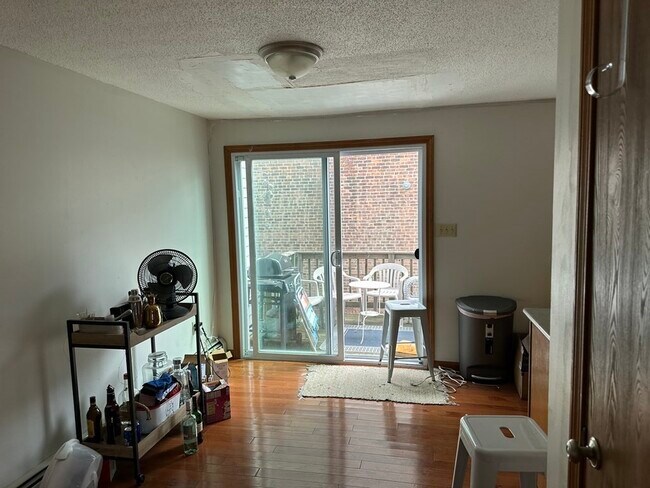 Foto del edificio - 115 W 8th St